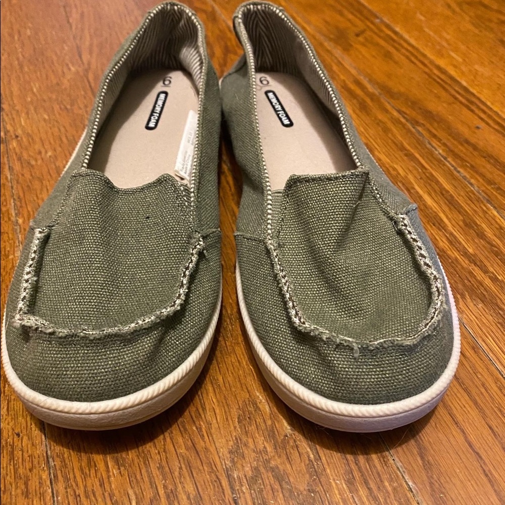 Green boat shoes, never worn